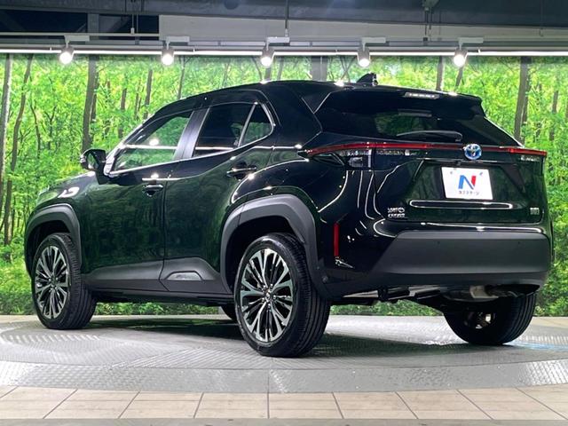 ヤリスクロス ハイブリッドＺ　パノラミックビューモニター　レーダークルーズ　禁煙車　パワーシート　ドラレコ　コーナーセンサー　スマートキー　ＬＥＤヘッド　ビルトインＥＴＣ　オートハイビーム　車線逸脱警報　オートライト（53枚目）