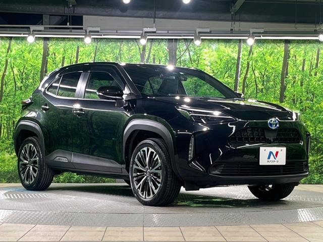 ヤリスクロス ハイブリッドＺ　パノラミックビューモニター　レーダークルーズ　禁煙車　パワーシート　ドラレコ　コーナーセンサー　スマートキー　ＬＥＤヘッド　ビルトインＥＴＣ　オートハイビーム　車線逸脱警報　オートライト（55枚目）