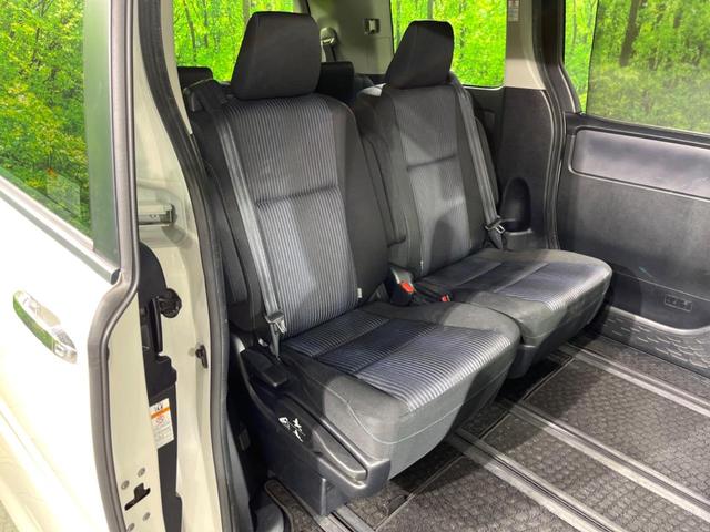 ヴォクシー ZS 煌 両側電動ドア 純正SDナビ バックカメラ 禁煙車 ドラレコ スマートキー LEDヘッド ビルトインETC オートエアコン 純正16インチアルミ リアエアコン Bluetooth フルセグ(9枚目)