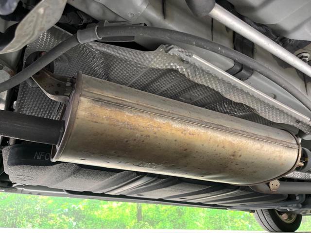 ヴォクシー ZS 煌 両側電動ドア 純正SDナビ バックカメラ 禁煙車 ドラレコ スマートキー LEDヘッド ビルトインETC オートエアコン 純正16インチアルミ リアエアコン Bluetooth フルセグ(46枚目)