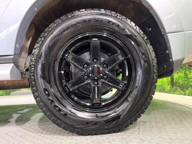 パジェロ ロング エクシード 4WD 純正SDナビ バックカメラ 禁煙車 ドラレコ HIDヘッド ETC クルコン オートライト オートエアコン 純正17インチアルミ Bluetooth CD DVD再生 フルセグ HIDフォグ(14枚目)