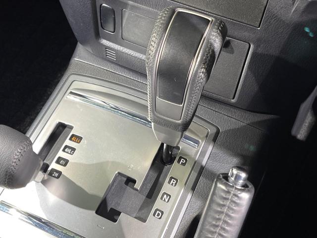 パジェロ ロング エクシード 4WD 純正SDナビ バックカメラ 禁煙車 ドラレコ HIDヘッド ETC クルコン オートライト オートエアコン 純正17インチアルミ Bluetooth CD DVD再生 フルセグ HIDフォグ(32枚目)