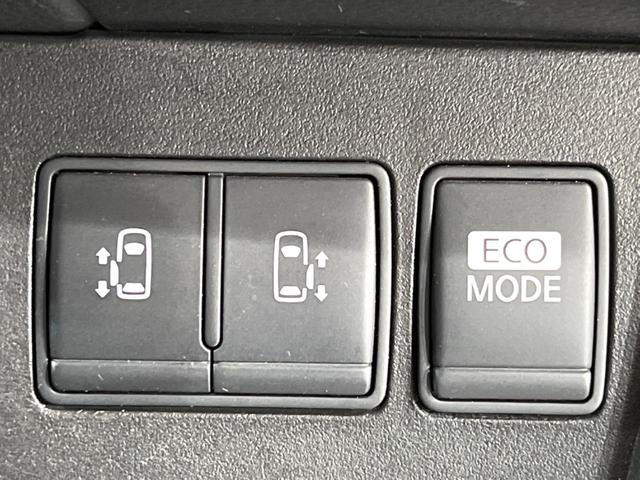 セレナ ハイウェイスター　Ｓ－ハイブリッド　Ｖセレクション　両側電動ドア　純正ＳＤナビ　後席モニター　禁煙車　スマートキー　ＨＩＤヘッド　ビルトインＥＴＣ　クルコン　オートライト　オートエアコン　純正１６インチアルミ　リアエアコン　Ｂｌｕｅｔｏｏｔｈ　ＣＤ（4枚目）