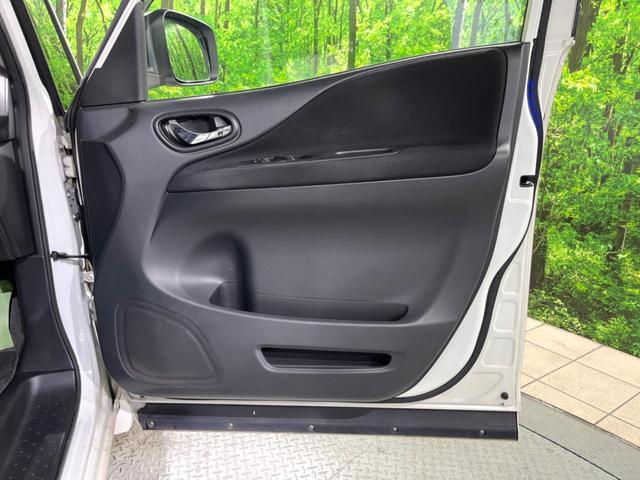 セレナ ハイウェイスター　Ｓ－ハイブリッド　Ｖセレクション　両側電動ドア　純正ＳＤナビ　後席モニター　禁煙車　スマートキー　ＨＩＤヘッド　ビルトインＥＴＣ　クルコン　オートライト　オートエアコン　純正１６インチアルミ　リアエアコン　Ｂｌｕｅｔｏｏｔｈ　ＣＤ（38枚目）