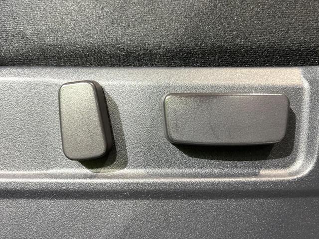 デリカD:5 シャモニー フリップダウンモニター 純正ナビ バックカメラ 両側パワースライドドア パワーシート クルーズコントロール ETC シートヒーター 純正18インチアルミホイール(6枚目)