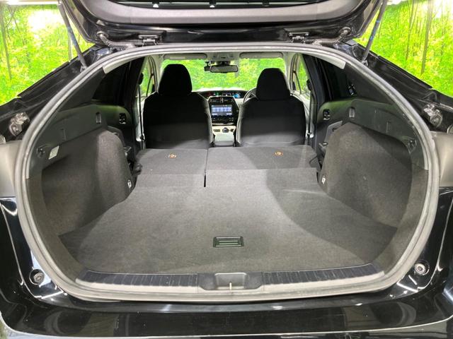 プリウス Ｓセーフティプラス　純正９インチナビ　トヨタセーフティーセンス　バックカメラ　レーダークルーズコントロール　ＥＴＣ　ドライブレコーダー　コーナーセンサー　オートマチックハイビーム　車線逸脱警報　パークアシスト（10枚目）