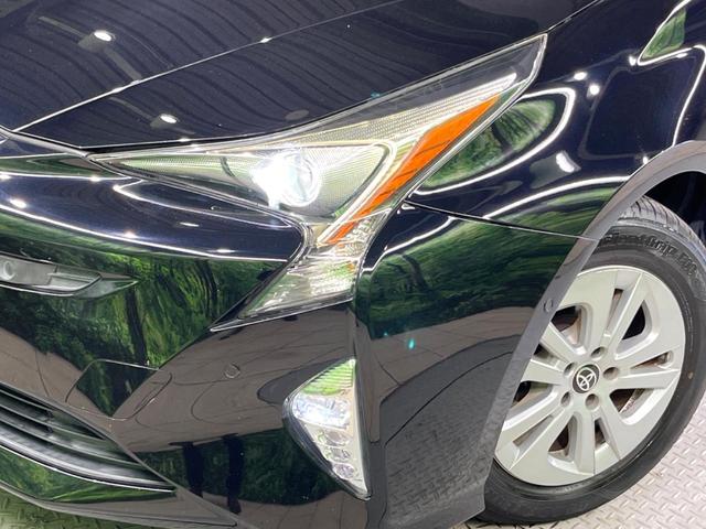 プリウス Ｓセーフティプラス　純正９インチナビ　トヨタセーフティーセンス　バックカメラ　レーダークルーズコントロール　ＥＴＣ　ドライブレコーダー　コーナーセンサー　オートマチックハイビーム　車線逸脱警報　パークアシスト（12枚目）