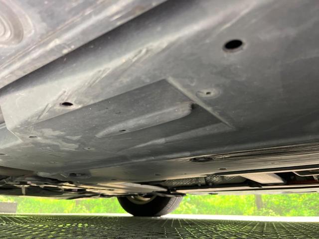 プリウス Ｓセーフティプラス　純正９インチナビ　トヨタセーフティーセンス　バックカメラ　レーダークルーズコントロール　ＥＴＣ　ドライブレコーダー　コーナーセンサー　オートマチックハイビーム　車線逸脱警報　パークアシスト（19枚目）