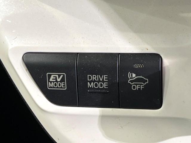 プリウス Ｓセーフティプラス　純正９インチナビ　トヨタセーフティーセンス　バックカメラ　レーダークルーズコントロール　ＥＴＣ　ドライブレコーダー　コーナーセンサー　オートマチックハイビーム　車線逸脱警報　パークアシスト（30枚目）