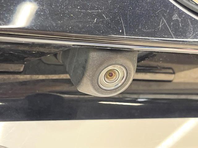 プリウス Ｓセーフティプラス　純正９インチナビ　トヨタセーフティーセンス　バックカメラ　レーダークルーズコントロール　ＥＴＣ　ドライブレコーダー　コーナーセンサー　オートマチックハイビーム　車線逸脱警報　パークアシスト（39枚目）