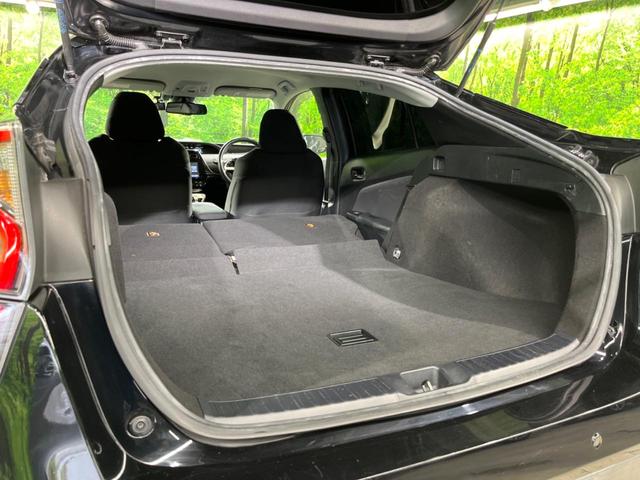 プリウス Ｓセーフティプラス　純正９インチナビ　トヨタセーフティーセンス　バックカメラ　レーダークルーズコントロール　ＥＴＣ　ドライブレコーダー　コーナーセンサー　オートマチックハイビーム　車線逸脱警報　パークアシスト（43枚目）