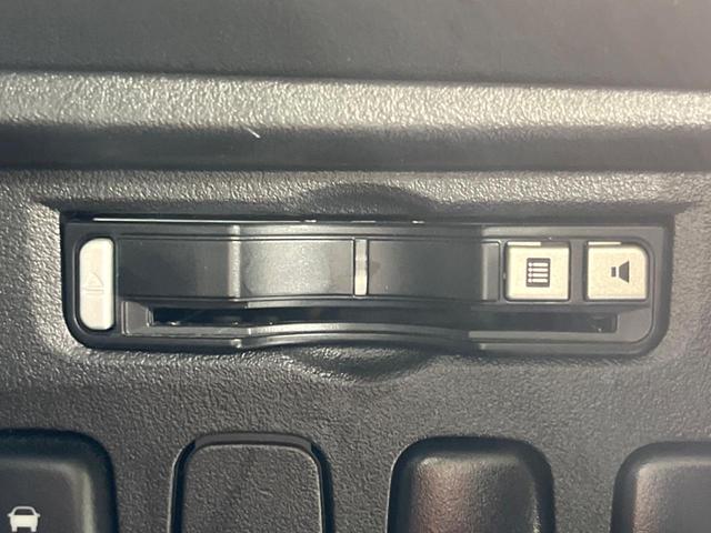 デリカＤ：５ Ｇ　パワーパッケージ　両側電動ドア　ＳＤナビ　バックカメラ　禁煙車　ドラレコ　ＨＩＤヘッド　ビルトインＥＴＣ　クルコン　オートライト　オートエアコン　純正１６インチアルミ　Ｂｌｕｅｔｏｏｔｈ　ＣＤ　ＤＶＤ再生　フルセグ（26枚目）