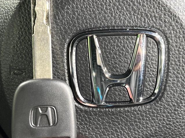 N-VAN G 届出済未使用車 衝突被害軽減システム アダプティングクルーズコントロー 禁煙車 スマートキー 車線逸脱警報 オートライト オートエアコン 純正12インチスチールホイール 横滑り防止装置(7枚目)