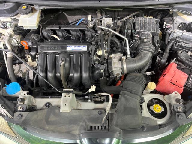 フィットハイブリッド Lパッケージ 純正SDナビ バックカメラ 禁煙車 スマートキー LEDヘッド ETC クルコン オートエアコン 純正16インチアルミ Bluetooth CD DVD再生 地デジ(18枚目)