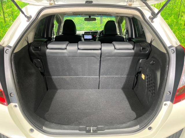 フィットハイブリッド Lパッケージ 純正SDナビ バックカメラ 禁煙車 スマートキー LEDヘッド ETC クルコン オートエアコン 純正16インチアルミ Bluetooth CD DVD再生 地デジ(40枚目)