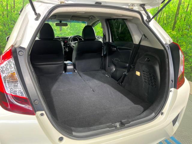 フィットハイブリッド Lパッケージ 純正SDナビ バックカメラ 禁煙車 スマートキー LEDヘッド ETC クルコン オートエアコン 純正16インチアルミ Bluetooth CD DVD再生 地デジ(41枚目)