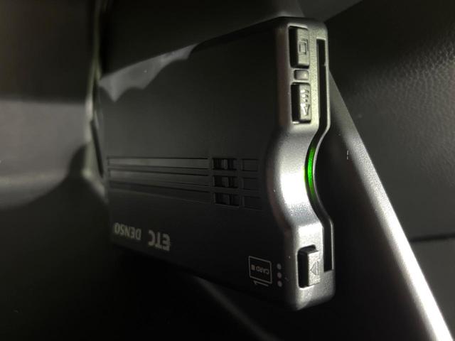 フィット ホーム バックカメラ 衝突被害軽減システム レーダークルーズ 禁煙車 ハーフレザーシート コーナーセンサー スマートキー LEDヘッド ETC オートハイビーム 車線逸脱警報 オートライト オートエアコン(4枚目)