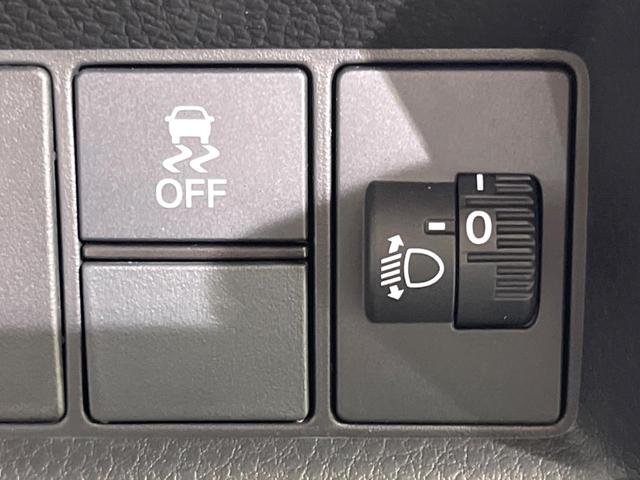 フィット ホーム バックカメラ 衝突被害軽減システム レーダークルーズ 禁煙車 ハーフレザーシート コーナーセンサー スマートキー LEDヘッド ETC オートハイビーム 車線逸脱警報 オートライト オートエアコン(23枚目)