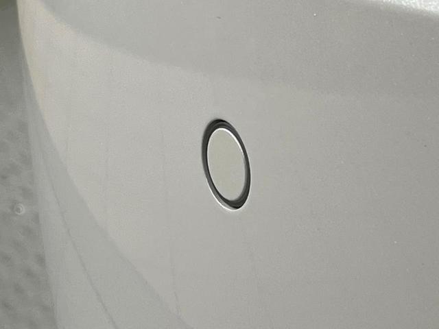 フィット ホーム バックカメラ 衝突被害軽減システム レーダークルーズ 禁煙車 ハーフレザーシート コーナーセンサー スマートキー LEDヘッド ETC オートハイビーム 車線逸脱警報 オートライト オートエアコン(41枚目)