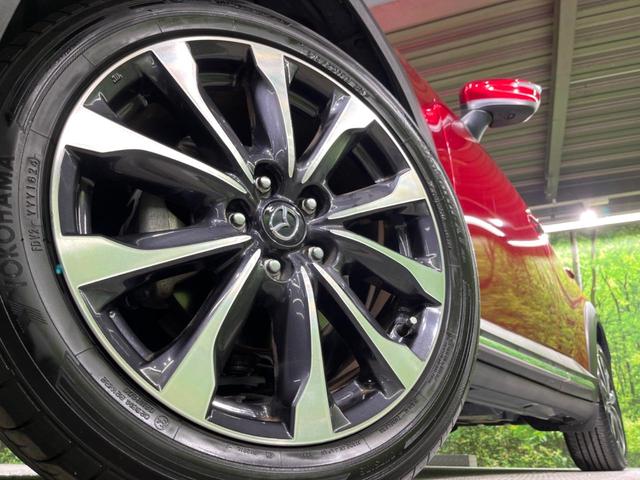 【純正１８インチアルミホイール】外観にマッチした純正アルミホイールを装着しております。各種社外アルミホイールや、スタッドレスタイヤも取扱いしております。是非ご相談ください♪