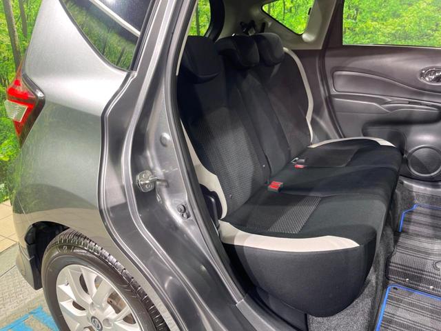 ノート ｅ－パワー　Ｘ　純正ナビ　アラウンドビューモニター　エマージェンシーブレーキ　ドライブレコーダー　ＥＴＣ　Ｂｌｕｅｔｏｏｔｈ接続　インテリジェントキー　純正１５インチアルミホイール　電動格納ミラー（9枚目）