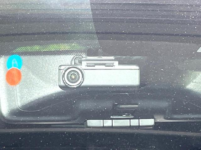 ノート ｅ－パワー　Ｘ　純正ナビ　アラウンドビューモニター　エマージェンシーブレーキ　ドライブレコーダー　ＥＴＣ　Ｂｌｕｅｔｏｏｔｈ接続　インテリジェントキー　純正１５インチアルミホイール　電動格納ミラー（24枚目）