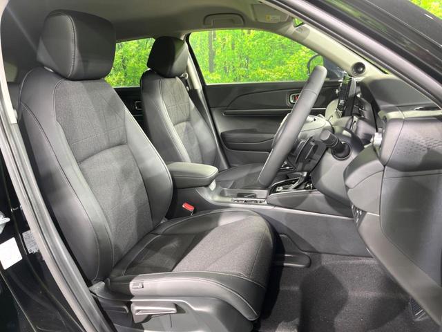 ヴェゼル e:HEV Z 全周囲カメラ 衝突被害軽減システム 電動リアゲート ハーフレザーシート コーナーセンサー スマートキー LEDヘッド 純正18インチアルミ オートハイビーム 車線逸脱警報 オートライト(8枚目)