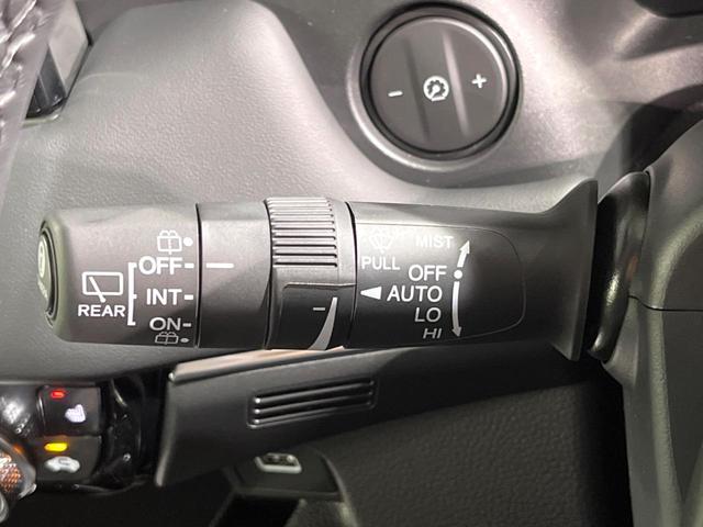 ヴェゼル e:HEV Z 全周囲カメラ 衝突被害軽減システム 電動リアゲート ハーフレザーシート コーナーセンサー スマートキー LEDヘッド 純正18インチアルミ オートハイビーム 車線逸脱警報 オートライト(28枚目)