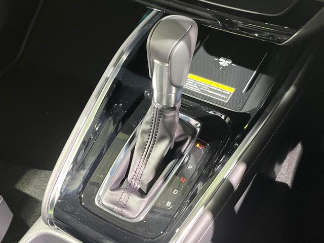 ヴェゼル e:HEV Z 全周囲カメラ 衝突被害軽減システム 電動リアゲート ハーフレザーシート コーナーセンサー スマートキー LEDヘッド 純正18インチアルミ オートハイビーム 車線逸脱警報 オートライト(36枚目)