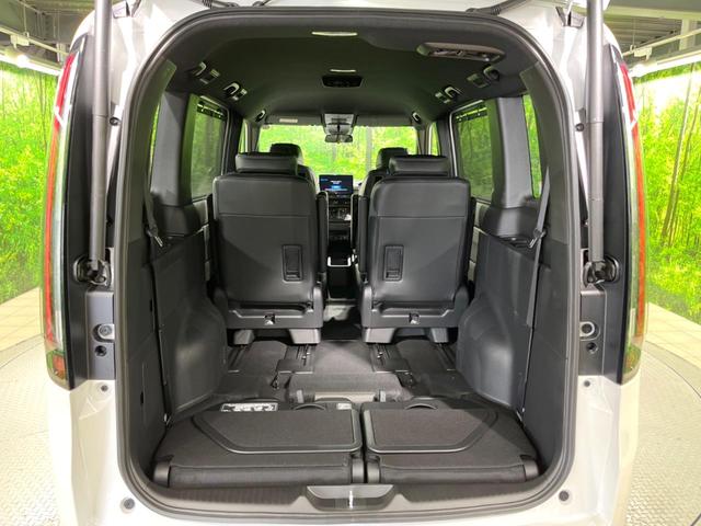 ステップワゴン e:HEVスパーダ 両側電動ドア バックカメラ 衝突被害軽減システム レーダークルーズ 電動リアゲート ハーフレザーシート コーナーセンサー スマートキー LEDヘッド 純正16インチアルミ オートハイビーム(11枚目)