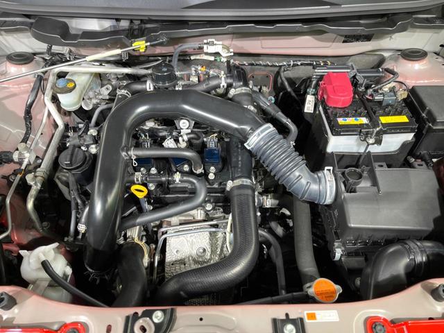 ロッキー プレミアム　純正９型ナビ　バックカメラ　衝突被害軽減システム　レーダークルーズ　禁煙車　ドラレコ　コーナーセンサー　スマートキー　ＬＥＤヘッド　ＥＴＣ　純正１７インチアルミ　オートハイビーム　車線逸脱警報（18枚目）