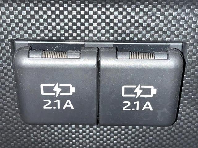 ロッキー プレミアム　純正９型ナビ　バックカメラ　衝突被害軽減システム　レーダークルーズ　禁煙車　ドラレコ　コーナーセンサー　スマートキー　ＬＥＤヘッド　ＥＴＣ　純正１７インチアルミ　オートハイビーム　車線逸脱警報（35枚目）