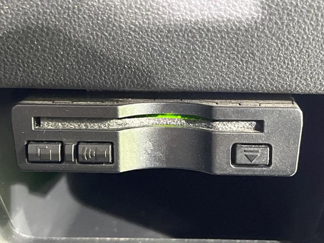 タント カスタムＲＳ　トップエディションＳＡＩＩ　ナビ　両側電動ドア　バックカメラ　スマートアシスト　禁煙車　ハーフレザーシート　スマートキー　ＬＥＤヘッド　ＥＴＣ　純正１５インチアルミ　オートライト　オートエアコン　Ｂｌｕｅｔｏｏｔｈ　ＣＤ（7枚目）