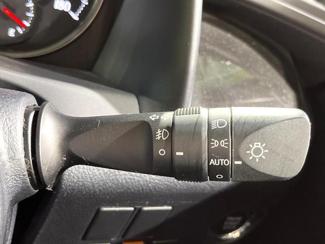 ヴェルファイア 2.5Z Gエディション サンルーフ フリップダウンモニター 純正10インチナビ バックカメラ 両側パワースライドドア パワーシート パワーオットマン ステアリングヒーター コーナーセンサー スマートキー ETC(33枚目)