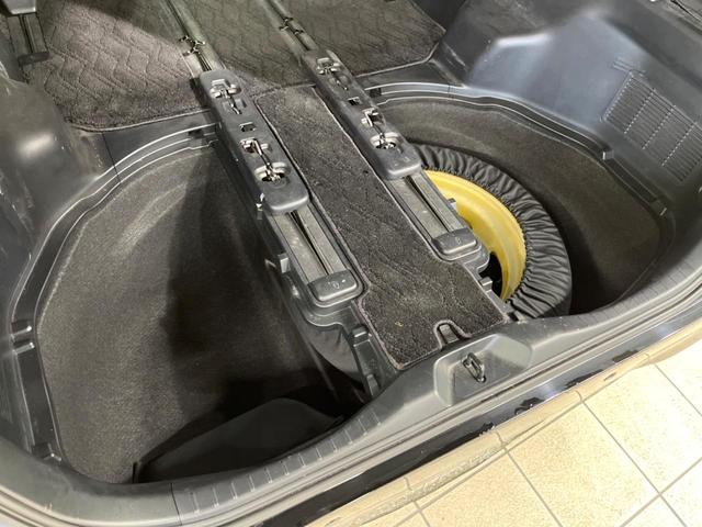 ヴェルファイア 2.5Z Gエディション サンルーフ フリップダウンモニター 純正10インチナビ バックカメラ 両側パワースライドドア パワーシート パワーオットマン ステアリングヒーター コーナーセンサー スマートキー ETC(56枚目)