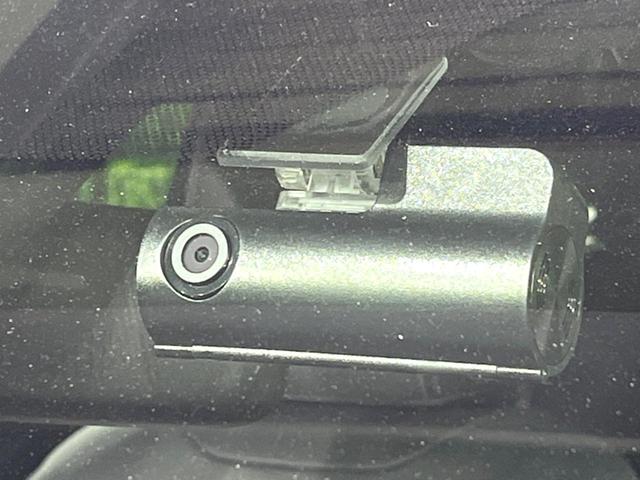 ヤリスクロス Ｚ　パノラミックビューモニター　純正８インチナビ　トヨタセーフティセンス　ドライブレコーダー　ＥＴＣ　ブラインドスポットモニター　シートヒーター　パワーシート　スマートキー（6枚目）