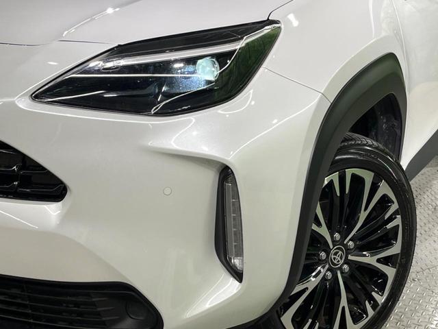 ヤリスクロス Ｚ　パノラミックビューモニター　純正８インチナビ　トヨタセーフティセンス　ドライブレコーダー　ＥＴＣ　ブラインドスポットモニター　シートヒーター　パワーシート　スマートキー（12枚目）