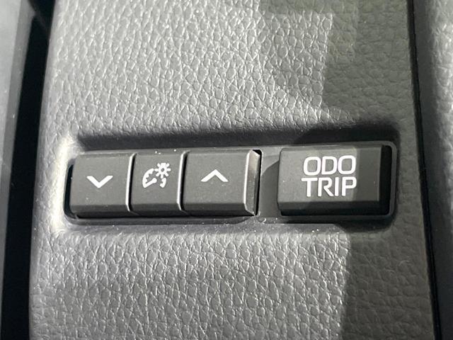 プリウス X バックカメラ 衝突被害軽減システム 禁煙車 ドラレコ コーナーセンサー スマートキー LEDヘッド ETC2.0 オートハイビーム 車線逸脱警報 オートライト オートエアコン Bluetooth(25枚目)