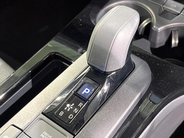 プリウス X バックカメラ 衝突被害軽減システム 禁煙車 ドラレコ コーナーセンサー スマートキー LEDヘッド ETC2.0 オートハイビーム 車線逸脱警報 オートライト オートエアコン Bluetooth(32枚目)