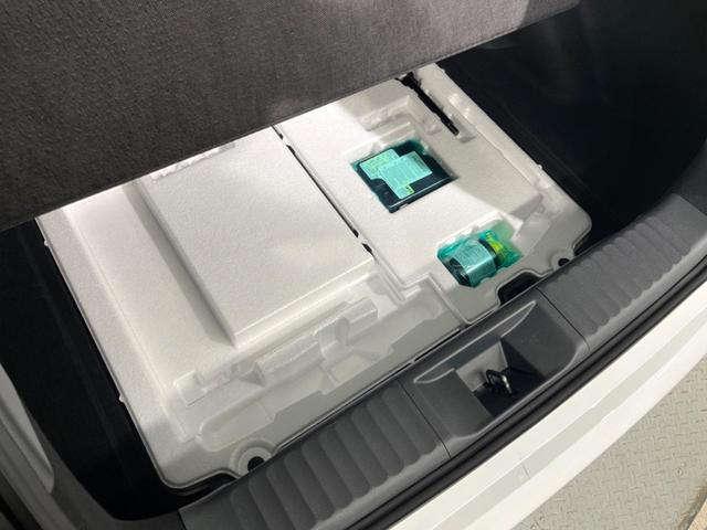 プリウス X バックカメラ 衝突被害軽減システム 禁煙車 ドラレコ コーナーセンサー スマートキー LEDヘッド ETC2.0 オートハイビーム 車線逸脱警報 オートライト オートエアコン Bluetooth(47枚目)