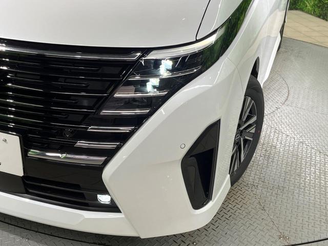 セレナ ｅ－パワー　ハイウェイスターＶ　登録済未使用車　両側電動ドア　全周囲カメラ　衝突被害軽減システム　レーダークルーズ　ハーフレザーシート　ドラレコ　コーナーセンサー　スマートキー　ＬＥＤヘッド　ビルトインＥＴＣ　純正１６インチアルミ（13枚目）