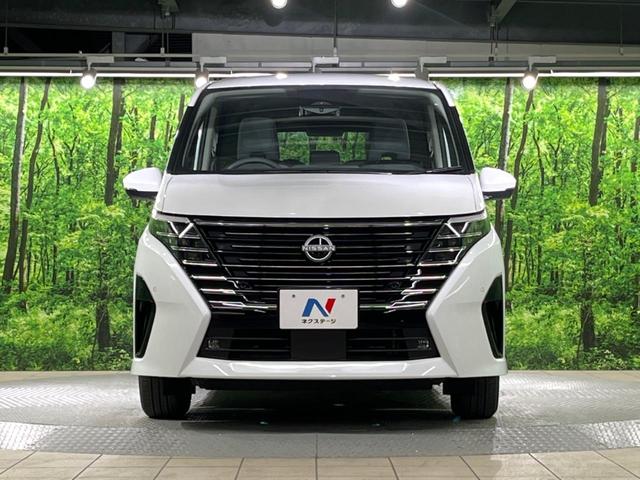 セレナ ｅ－パワー　ハイウェイスターＶ　登録済未使用車　両側電動ドア　全周囲カメラ　衝突被害軽減システム　レーダークルーズ　ハーフレザーシート　ドラレコ　コーナーセンサー　スマートキー　ＬＥＤヘッド　ビルトインＥＴＣ　純正１６インチアルミ（15枚目）