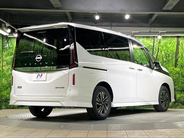 セレナ ｅ－パワー　ハイウェイスターＶ　登録済未使用車　両側電動ドア　全周囲カメラ　衝突被害軽減システム　レーダークルーズ　ハーフレザーシート　ドラレコ　コーナーセンサー　スマートキー　ＬＥＤヘッド　ビルトインＥＴＣ　純正１６インチアルミ（18枚目）