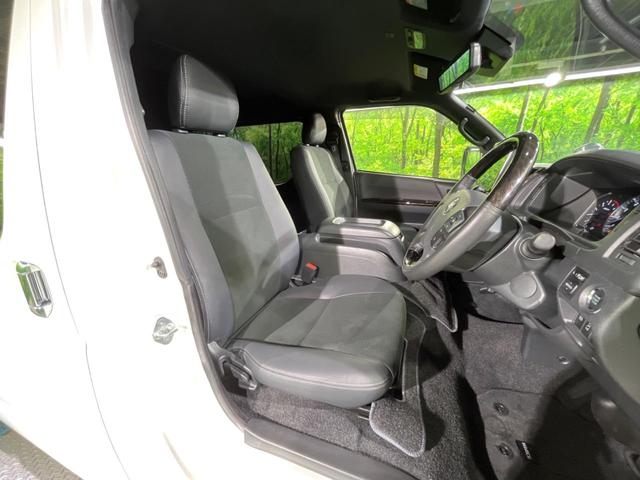 ハイエースバン スーパーＧＬ　ダークプライムＩＩ　ターボ　ＢＩＧ－Ｘ１１インチナビ　バックカメラ　トヨタセーフティセンス　両側パワースライドドア　デジタルインナーミラー　Ｂｌｕｅｔｏｏｔｈ接続　ＬＥＤヘッドライト　オートハイビーム（8枚目）