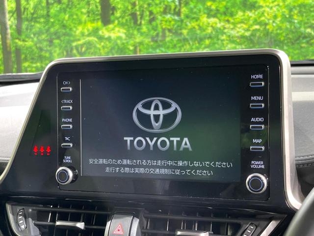 【ナビ機能付きディスプレイオーディオ】ナビ機能搭載の他、お持ちのスマートフォンと連携して、ナビやｂｌｕｅｔｏｏｔｈでの音楽再生が可能です♪デザインはもちろん操作性も良好！