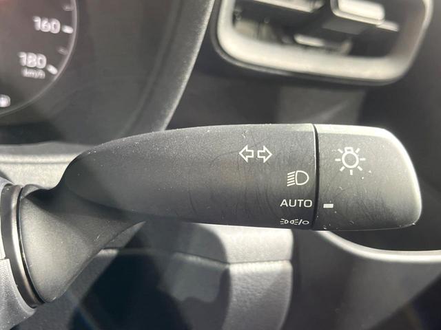 シエンタ ハイブリッドＧ　両側電動ドア　後席モニター　全周囲カメラ　衝突被害軽減システム　レーダークルーズ　禁煙車　ドラレコ　コーナーセンサー　スマートキー　ＬＥＤヘッド　ビルトインＥＴＣ　オートハイビーム　車線逸脱警報（28枚目）