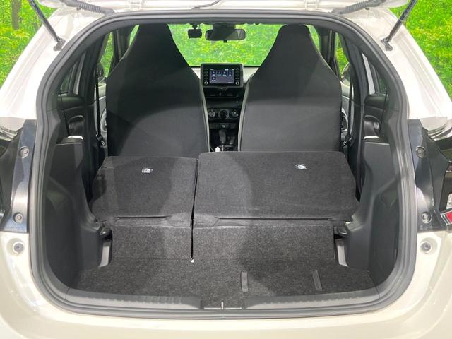 ヤリス Ｘ　バックカメラ　衝突被害軽減システム　禁煙車　ドラレコ　コーナーセンサー　スマートキー　ビルトインＥＴＣ　オートハイビーム　車線逸脱警報　オートライト　Ｂｌｕｅｔｏｏｔｈ（10枚目）