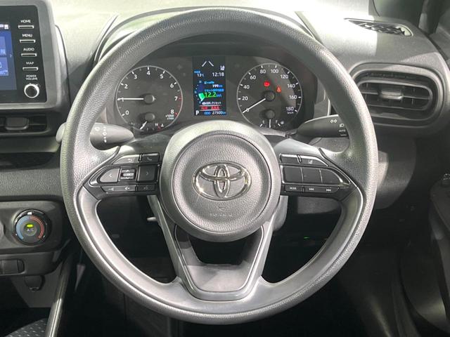 ヤリス Ｘ　バックカメラ　衝突被害軽減システム　禁煙車　ドラレコ　コーナーセンサー　スマートキー　ビルトインＥＴＣ　オートハイビーム　車線逸脱警報　オートライト　Ｂｌｕｅｔｏｏｔｈ（11枚目）