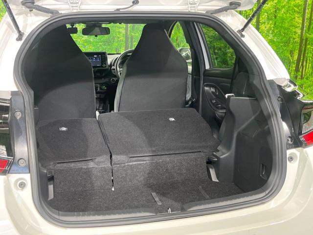 ヤリス Ｘ　バックカメラ　衝突被害軽減システム　禁煙車　ドラレコ　コーナーセンサー　スマートキー　ビルトインＥＴＣ　オートハイビーム　車線逸脱警報　オートライト　Ｂｌｕｅｔｏｏｔｈ（39枚目）