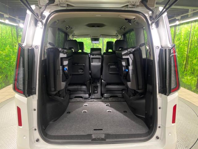 セレナ ハイウェイスターＶ　純正ナビ　両側電動ドア　全周囲カメラ　衝突被害軽減システム　レーダークルーズ　コーナーセンサー　スマートキー　ＬＥＤヘッド　ビルトインＥＴＣ　純正１６インチアルミ　車線逸脱警報　オートライト（11枚目）